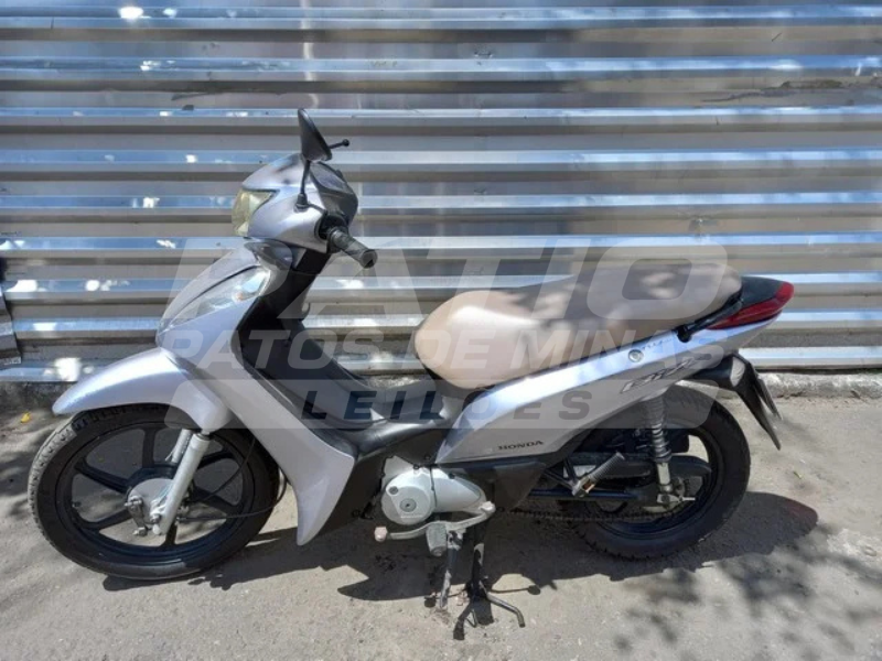 HONDA BIZ 125 ES 2014/2015 PRATA