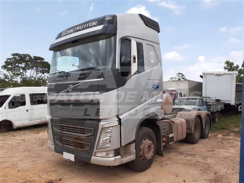 VOLVO FH 540 6X4T 2019/2020 PRATA