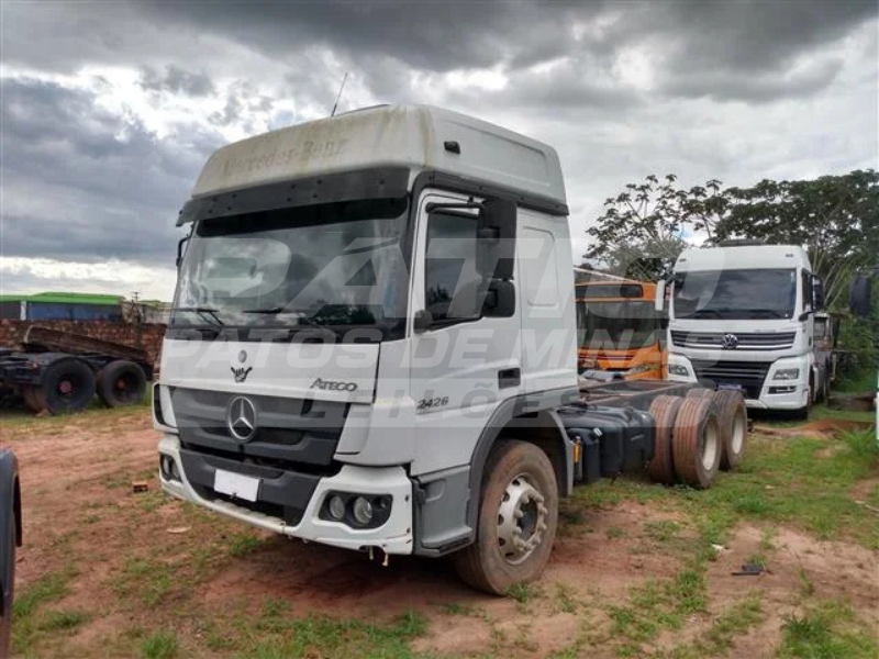MERCEDES-BENZ ATEGO 2426 CE 2021/2021 BRANCO