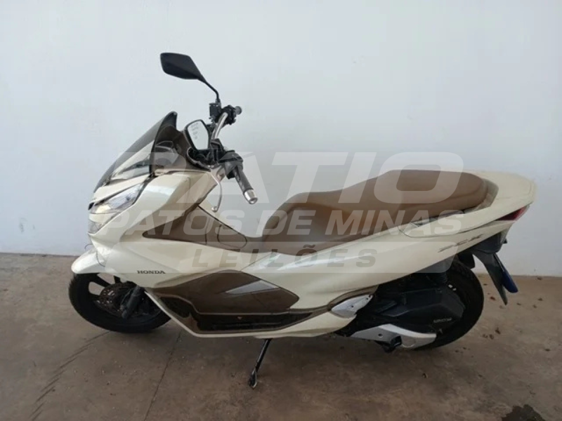 HONDA - PCX 150 DLX ABS BRANCA 2019/2019 ALCO/GASO