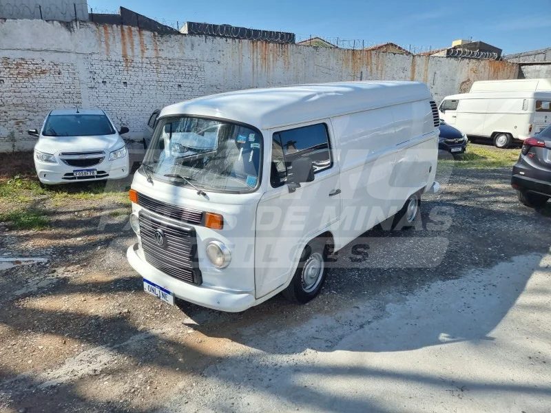 VW KOMBI FURGÃO; 2008/2009; BRANCA; ALCO.GASOL